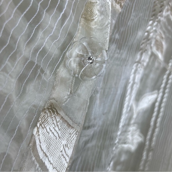 Marisak Cream Transparent One Button Cuffed Embroidered Blouse Size XL - Picture 8 of 11